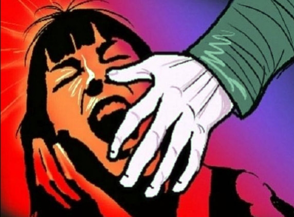 Girls jump out of speeding autorickshaw to escape rape