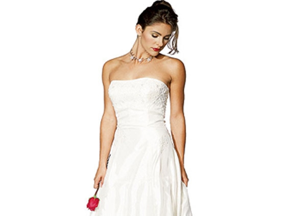 Makeup Styles For A White Dress