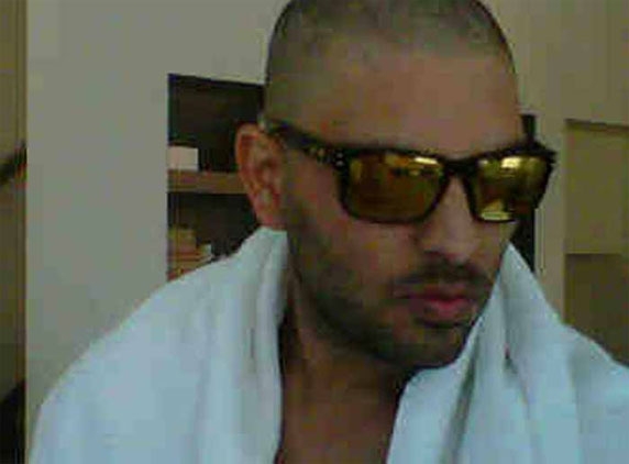 Recovering Cricketer Yuvraj Singh posts bald pic on Twitter