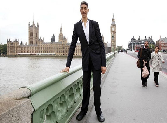 World's tallest man 'Sultan Kosen' atlast stops growing