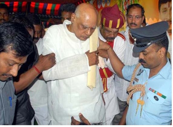 TN Governor on odarpu yatra in Andhra!