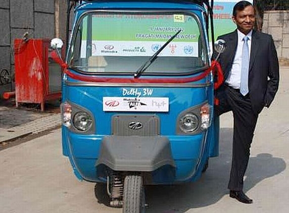 M&amp;M unveils India&#039;s first hydrogen-powered vehicle
