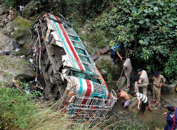 Jalandhar bus accident kills eleven children!