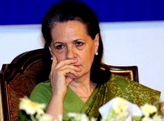 Reason behind Sonia's silence on Telangana