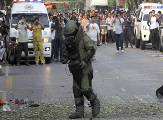 5 injured in Bangkok triple blasts