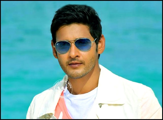 Thief watches Prince Mahesh sleeping?