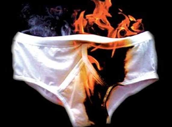 Man sets house on fire to dry undergarments in microwave 