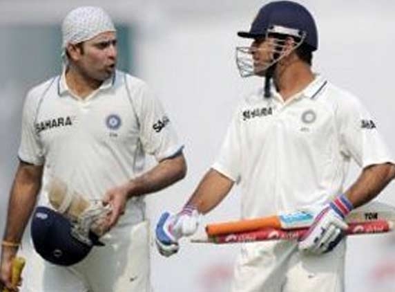 Dhoni not invited by VVS Laxman to his party