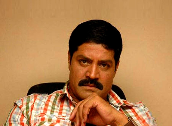 Srihari to shine in Hindi too