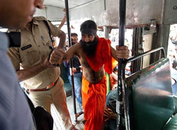 Ramdev to end fast