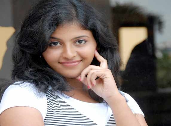 Homely beauty doesn't believe in reel chemistry