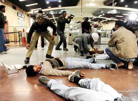 Mock Drill rocks Delhi Metro