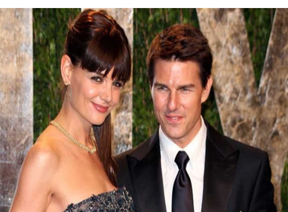 Katie Holmes to divorce Tom Cruise