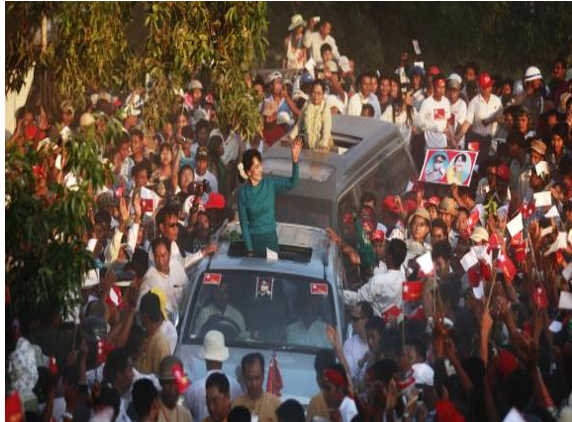 Aung San Suu Kyi winds up foreign tour, arrives at Myanmar