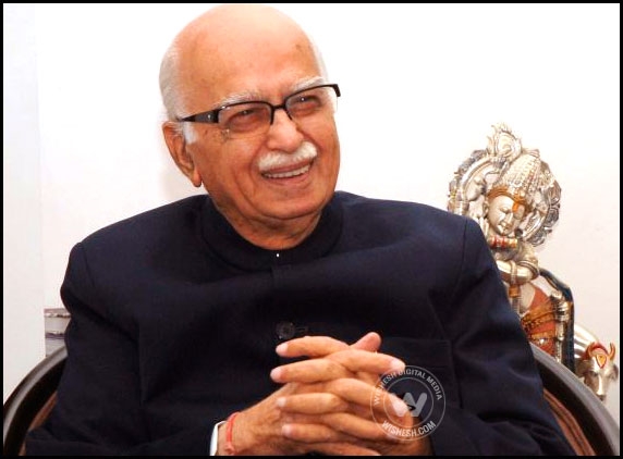 Advani keen on contesting from Lok Sabha