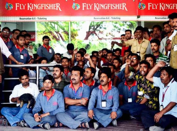 Vijay Mallya assures salaries, employees set deadline