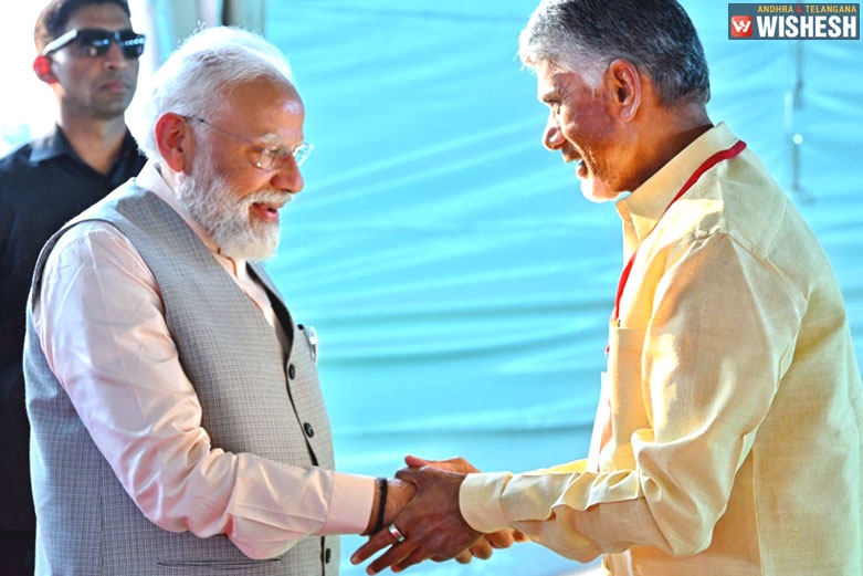 Chandrababu heaps praise on Narendra Modi