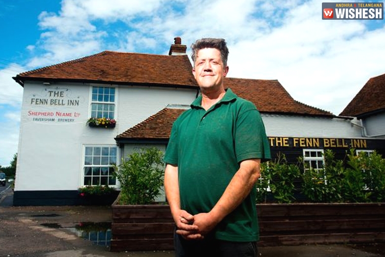 A Pub in UK turns into a Zoo