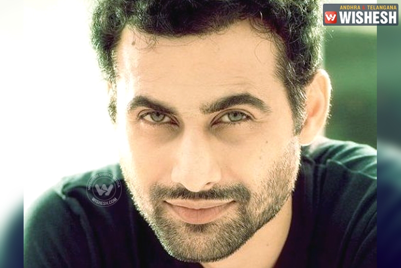 Bollywood Baddie Joins Crash Course For Mass Maharaja’s Film?