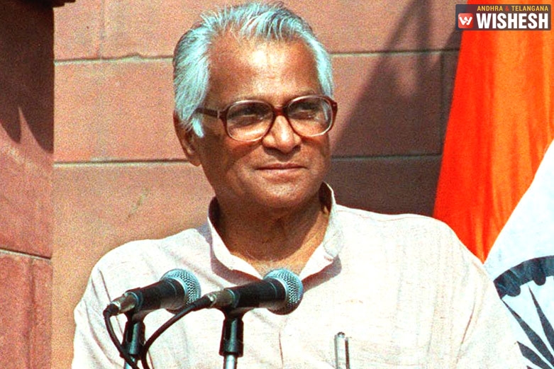 Former Defence Minister George Fernandes Passed Away