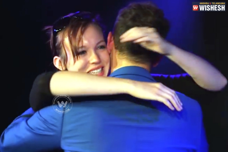 Only magician can propose a girl like this