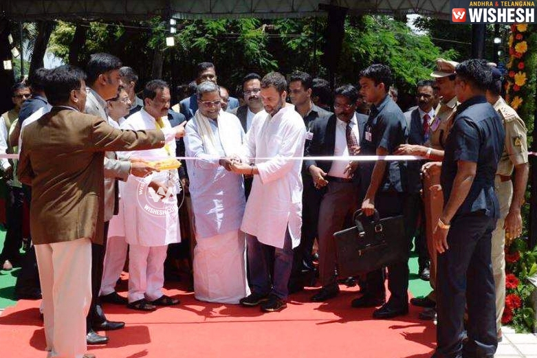 Congress VP Rahul Gandhi Launches “Indira Canteen” In Bengaluru