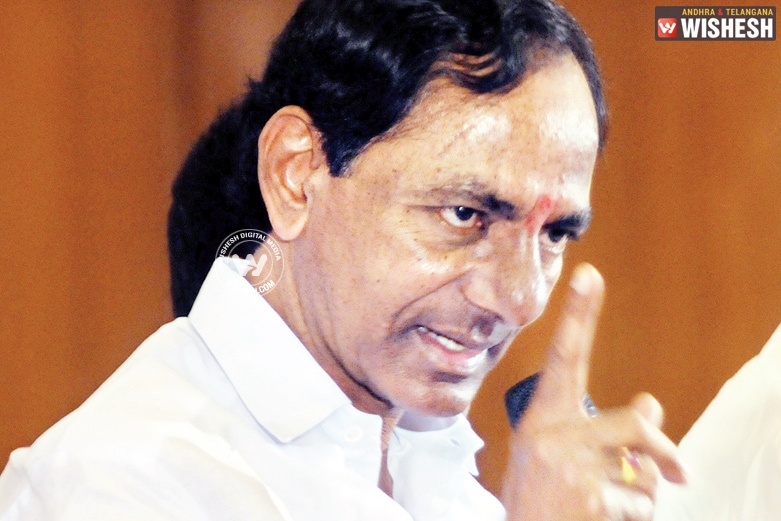 KCR promises own houses to 2 lakh people in 4 years