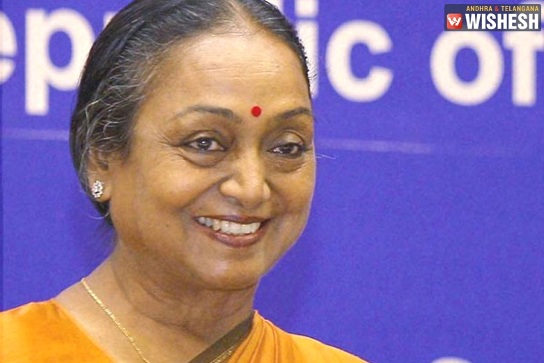 Meira Kumar Congratulates Kovind On His Victory In Prez Poll