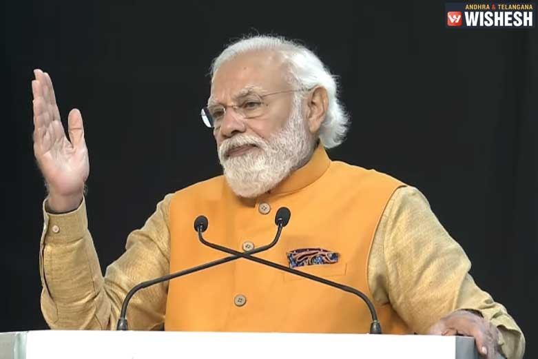 Narendra Modi lauds the efforts of ICRISAT Scientists