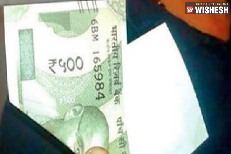 Man Gets ‘One-Sided Blank’ Rs.500 Notes from an ATM in Khargone