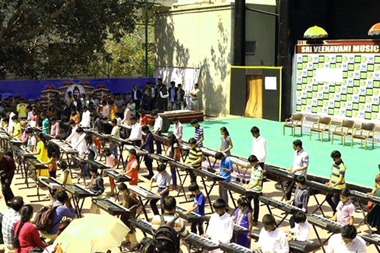 Played 400 keyboards in a single venue, gets Guinness identity