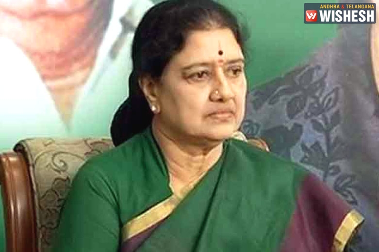 Sasikala Recalls About The Final Hours Of Jayalalithaa