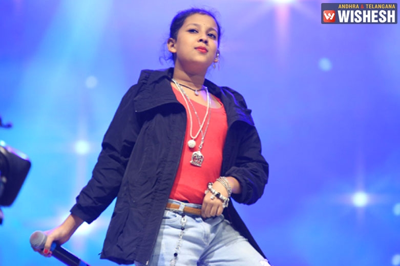 Uttej's Daughter Steals The Show: Mega Heroes Delighted