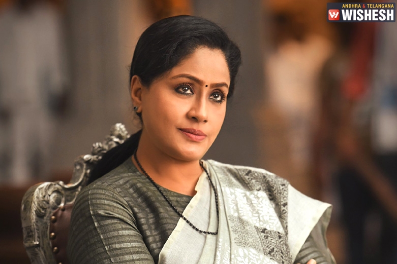 Vijayashanthi's Look From Sarileru Neekevvaru Unveiled