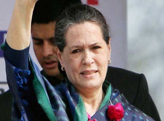Sonia Gandhi meets party Mps in from all states