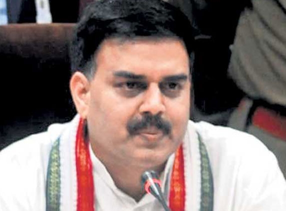 Speaker reacts on search episode