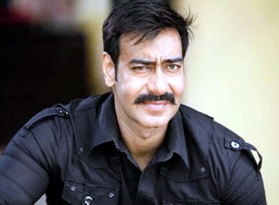Ajay Devgn fights with a real tiger