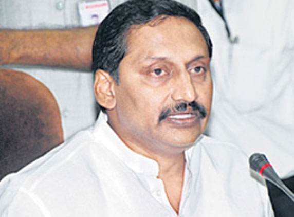 CM chooses privy in Law & Order meet, irks some ministers