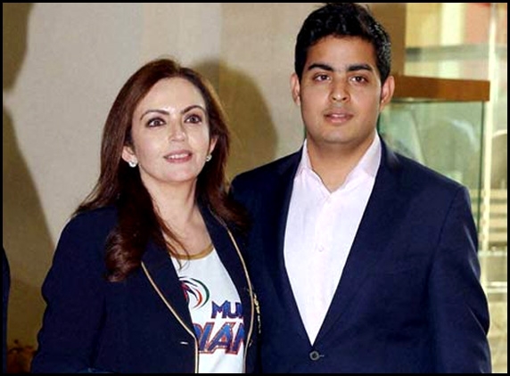 Mukesh Ambani&#039;s son Akash joins Reliance Industries