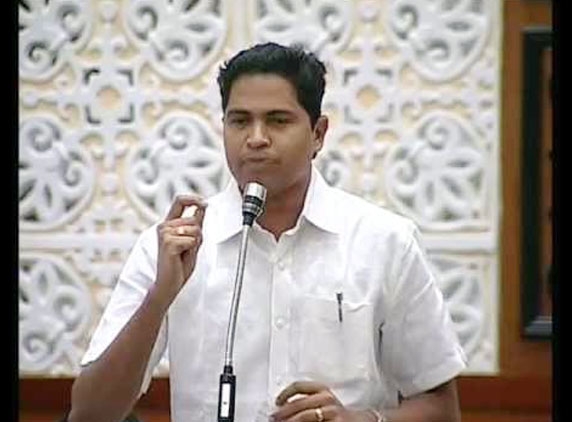 Leaders from ruling&opposition join YSRC