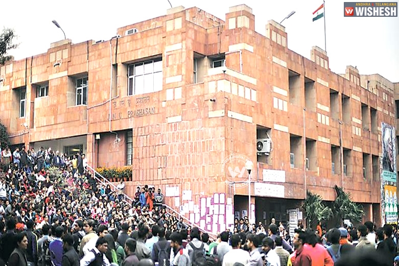 JNU row: Kanhaiya’s bail plea refused, protests resume