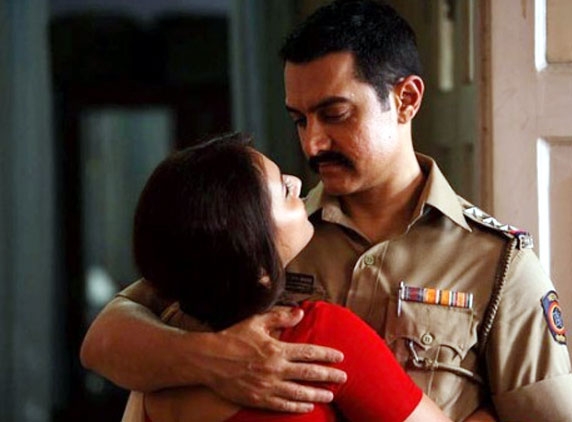 Talaash's new promotion style...