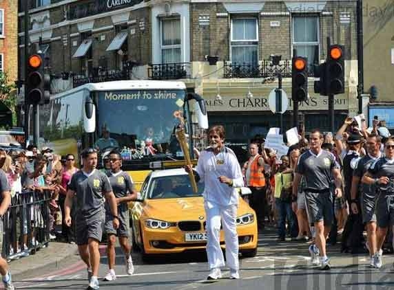 Indian Pride at London Olympics 2012, Amitabh