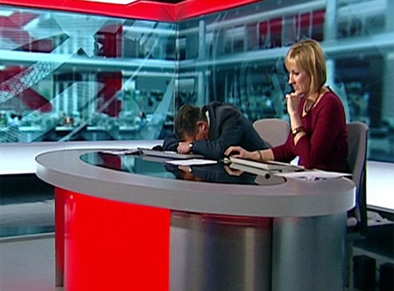 BBC news presenter caught napping at the time of live bulletin