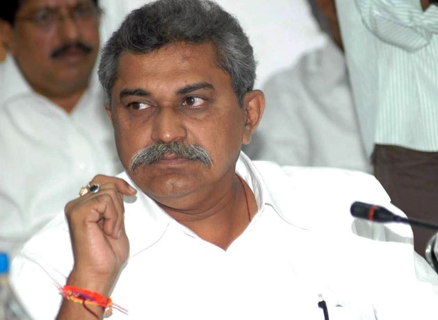 Minister's convoy obstructed by TRS MLA