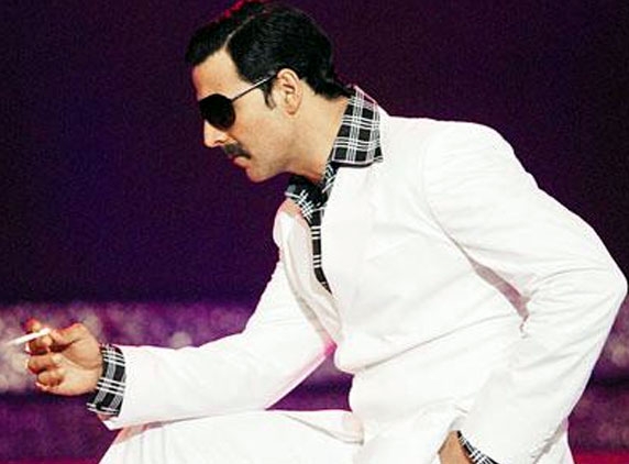Ekta manages to postpone Akshay Kumar's next film release