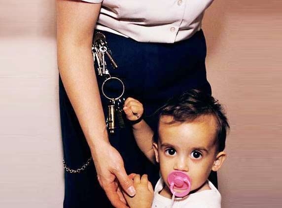 Child care by Prisons of jailed mothers