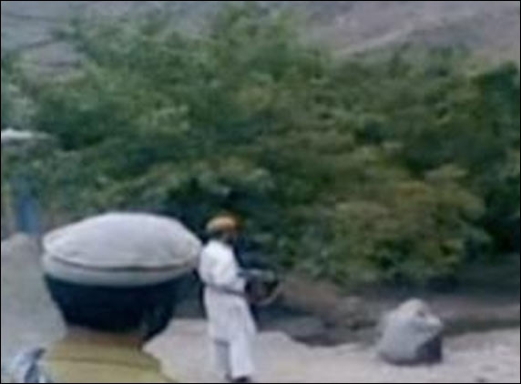 Talibans and Crowd cheer as Talibans execute a woman in Afghanistan