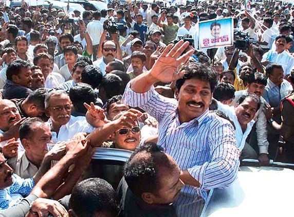 Villagers greet Jagan with eggs