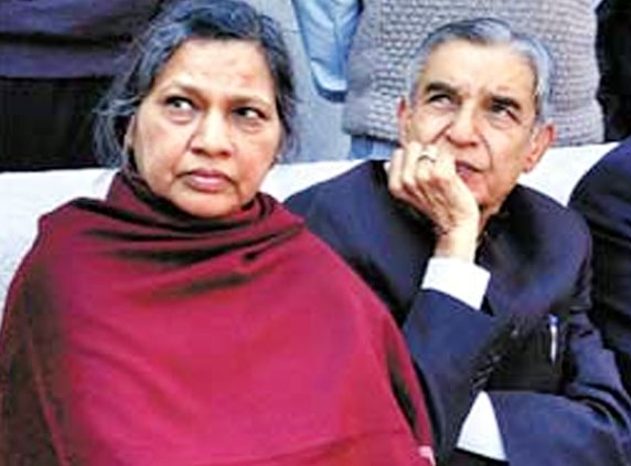 Railway Minister's wife stresses on safety for women in train...
